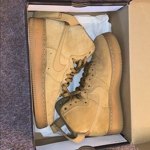 Women’s Nike Air Force 1 High (Wheat)